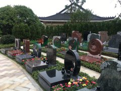 艺术墓碑：展示性命的故事，通报永恒的感情